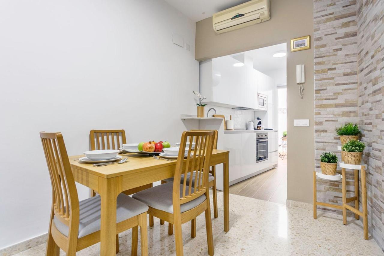 Apartamentos Sta Maria La Blanca Sevilla Eksteriør billede