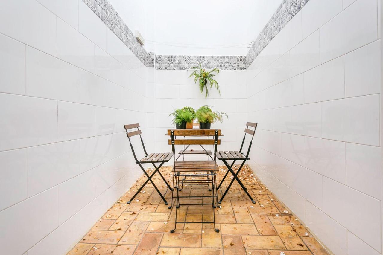 Apartamentos Sta Maria La Blanca Sevilla Eksteriør billede